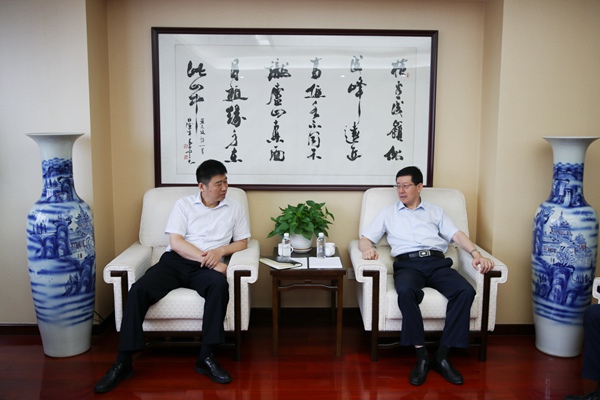 董事长2_小.jpg